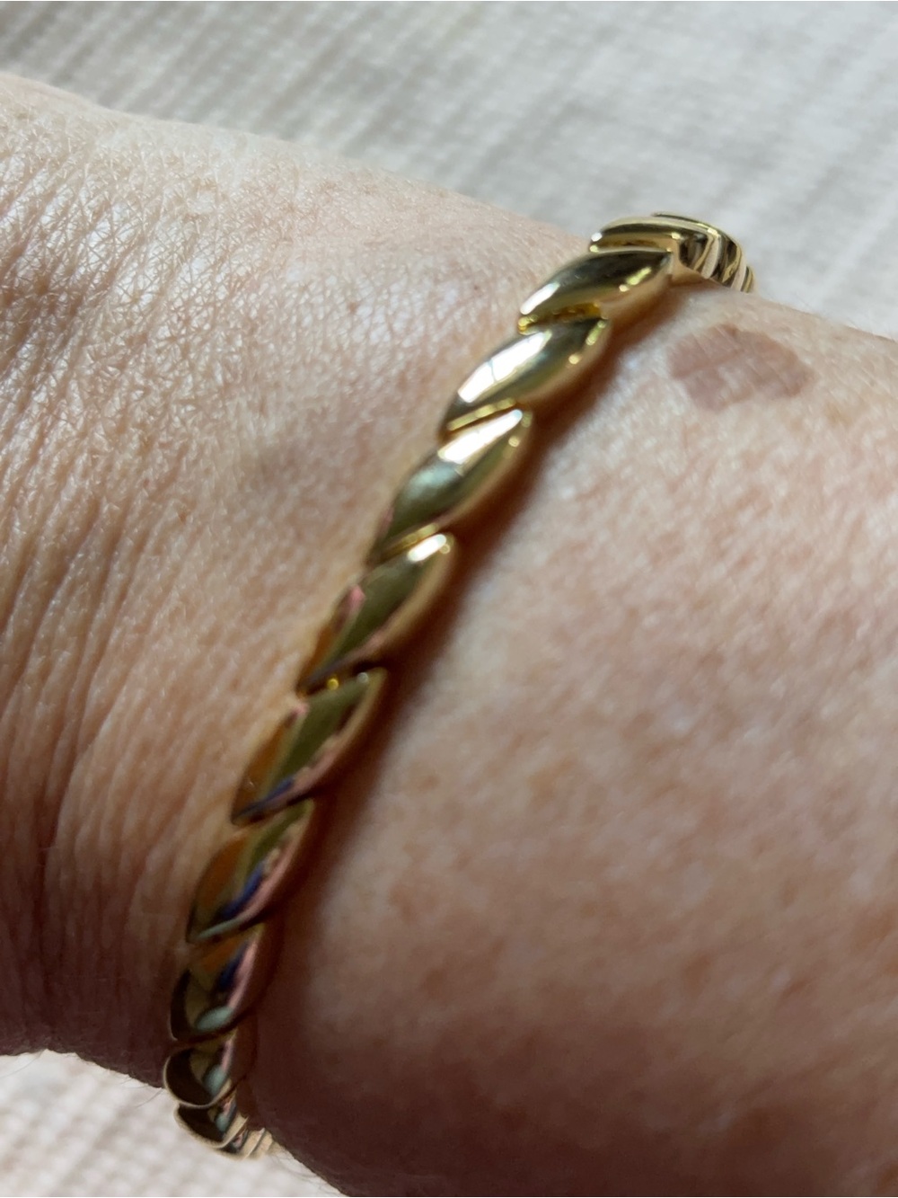Twisted Link Bracelet 18k Gold Plated 🌺